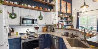 Modern 2 Bed, 1 Bath Condo near Dishman Hills! Gallery 10