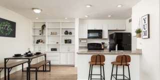 8055 East Thomas Road Gallery 1