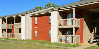 2800 McFarland Apartment Homes Gallery 9