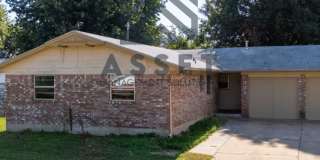 Cute 5 Bedroom House! Gallery 1