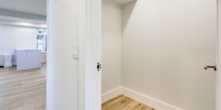 2900 Adams Mill Gallery 22