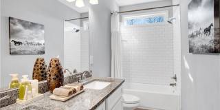 1395 Marion Street SE Gallery 22