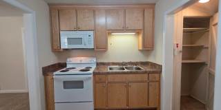 Updated 2BR/1BA Home with a fenced back yard Gallery 10