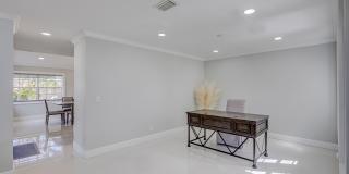 17 Selby Lane Gallery 18