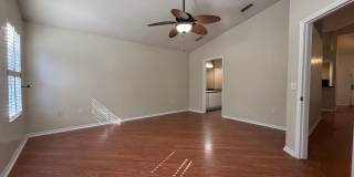 Pet Friendly 3/2 Home in Sorrento Available NOW! *Approved Aplication* Gallery 12