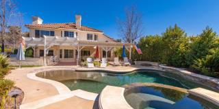 Luxury Living in this Stunning Pool Home! Gallery 28