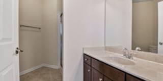 Spacious and Modern 2BR/2BA Condo in Norbeck Crossing Gallery 14