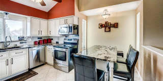 Huge room in a large shared home, private bathroom, great neighborhood, friendly roommates! Gallery 82