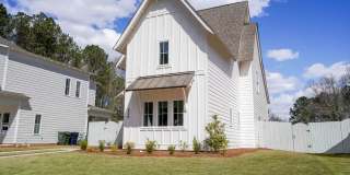 Designer Home near Auburn University's Campus! Gallery 4