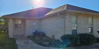 College Station - 3 Bedroom / 3 Bath duplex - Fenced in Yard. Gallery 1