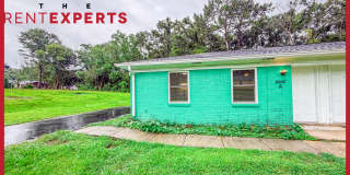 8887 Maple Street - A Gallery 1