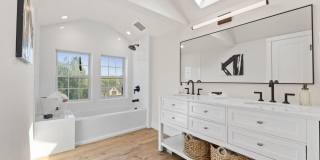 $11,995 - Stunning Executive Estate in Willow Glen $11,995 - Stunning Executive Estate in Willow Glen Gallery 37