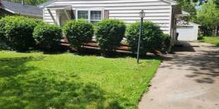 3 Bedroom Home in Bloomington Gallery 1