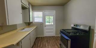 2 bedroom 1 bath duplex in Shawnee Gallery 15