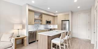 The Fieldston of Fairway - 55+ Apartment Homes Gallery 22