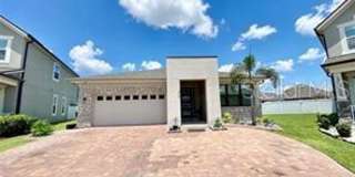 Stunning 4 bedrooms 3 bathroom home in sought after gated community! Gallery 1
