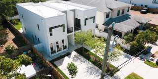 1138 NE 2nd Avenue Gallery 1