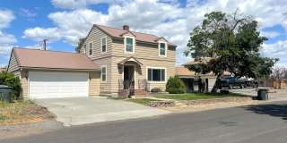 Beautifully Updated 4-Bedroom Home in the Heart of Richland Gallery 1