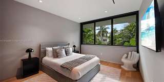 77 SW 18th Terrace Gallery 41
