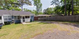 Solid brick duplex located in Forest Acres Gallery 41