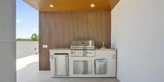 1825 NE 26th Ave Gallery 68