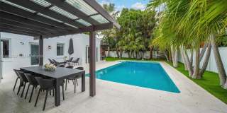 5237 La Gorce Drive Gallery 25