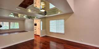 UPDATED 3 BED 2 BATH HOUSE WITH POOL Gallery 8