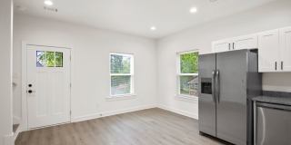 212 S Park St Gallery 6