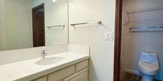 Beautifully Upstairs Condo at Ridgecrest Condominiums!! HOA Pool/Jacuzzi Gallery 16