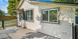 Cozy 1-Bedroom Rental – All Utilities Included! (Furnished) Gallery 18