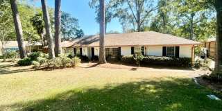 4 Bedroom 3 Bathroom Water Front House for Rent in Brandon 047!! Gallery 1