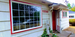 Bright two bedroom Home with a Covered Back Deck Bright two bedroom Home with a Covered Back Deck Gallery 14