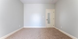 525 W Mossyleaf Drive Gallery 13