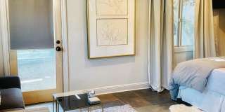 1124 North Hoover Street Gallery 11