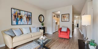 Runaway Bay Apartments Gallery 1