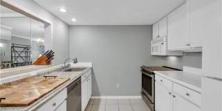 3201 ST CHARLES Avenue 220 Gallery 12