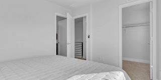 Stunning 3-bedroom, 4-bathroom townhouse! Gallery 21