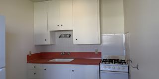 3435 Edgewood Rd. Gallery 7