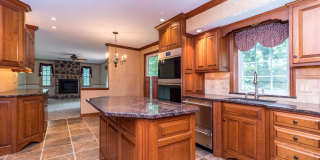 100 LIVE OAK Drive Gallery 21