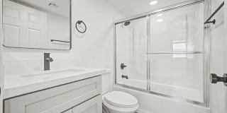 Fully Remodeled South Tempe 3BR Townhome w/ Private Yard, W/D & Parking Gallery 12