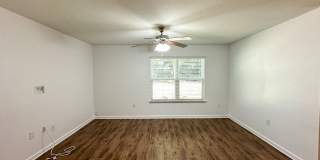 Updated 4 bedroom, 2 bath home for rent in Chasefield Subdivision! Gallery 9