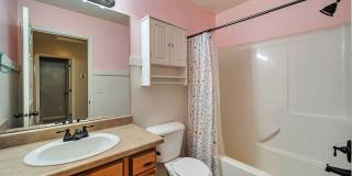 Beautiful Riverton Townhome in Gated Community w 1 car garage attached Gallery 24