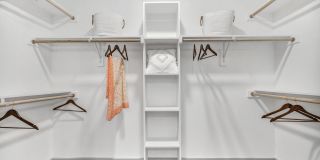 Axis Grand Crossing Gallery 40