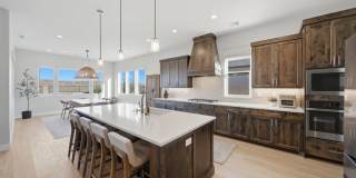 4 Bedroom Home with Gorgeous Views Gallery 3