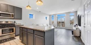 947 West 14th Pl. Gallery 9