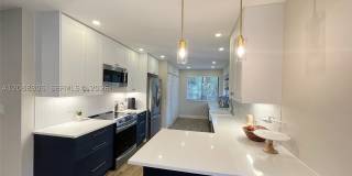 2221 SW 92nd Ter Gallery 1