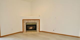 Cozy and Charming 3 Bedroom in Lynnwood! Gallery 5