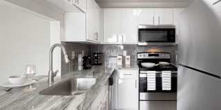 Derby at Steeplechase Gallery 18