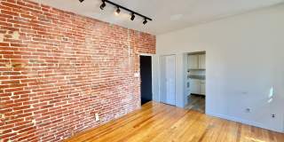 Dupont Prime Location Tree-Lined Corcoran St & 17th 1 bed 1 bath Condo UTILITIES INCLUDED. Gallery 6