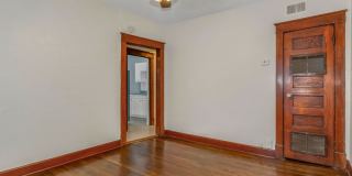 2710 Holmes St - 2S Gallery 24